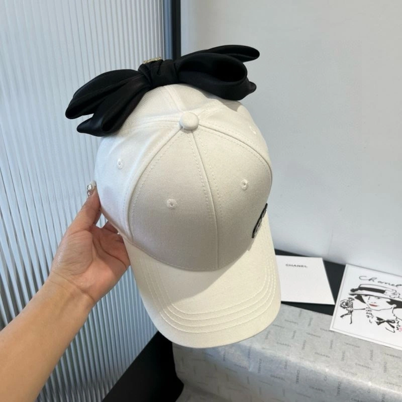Miu Miu Caps EasyCare 261127