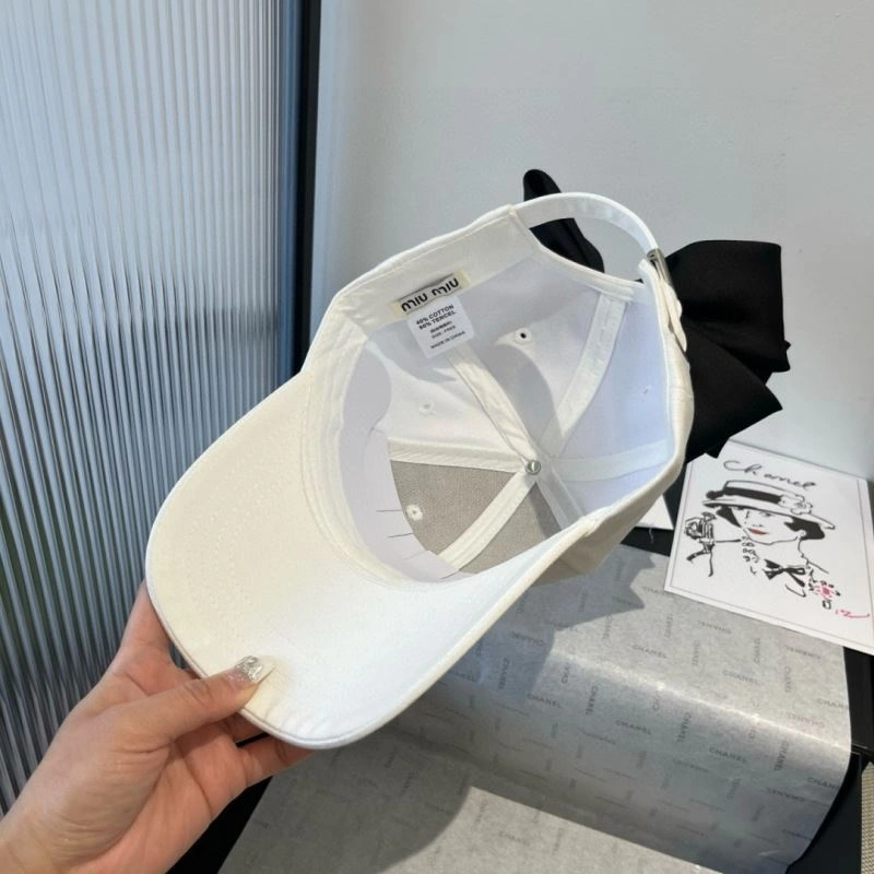 Miu Miu Caps EasyCare 261127