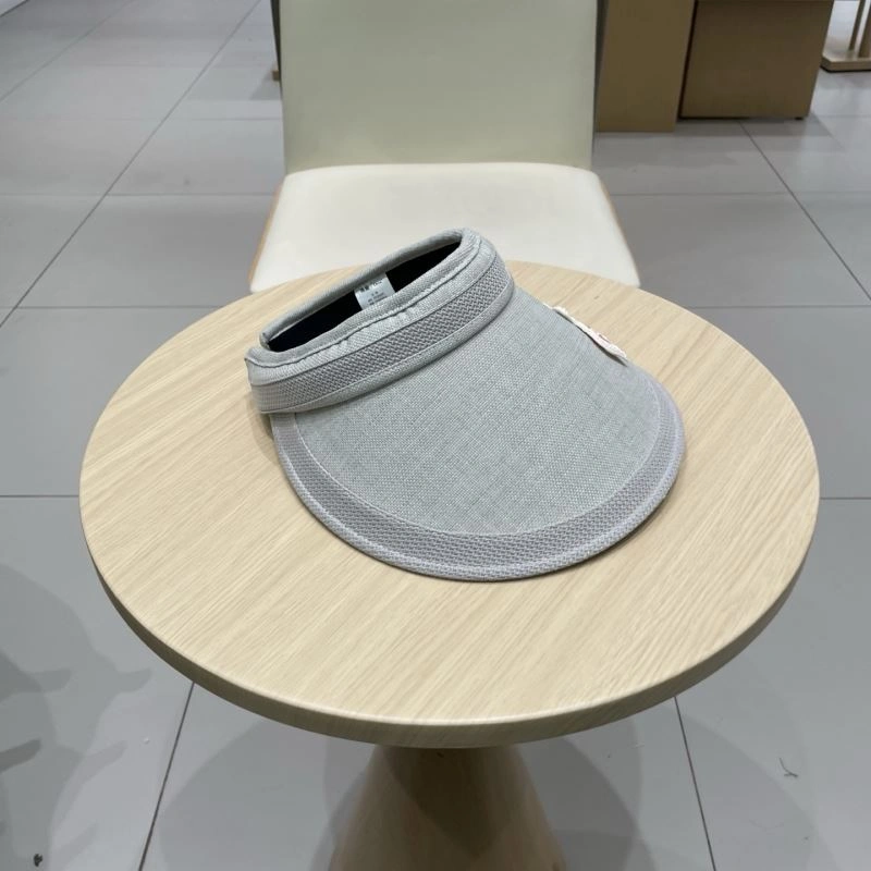 Miu Miu Caps Sophisticated 257761