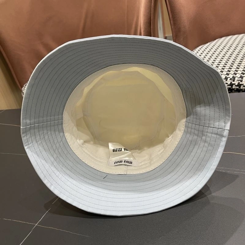 Miu Miu Caps Breathable 257752