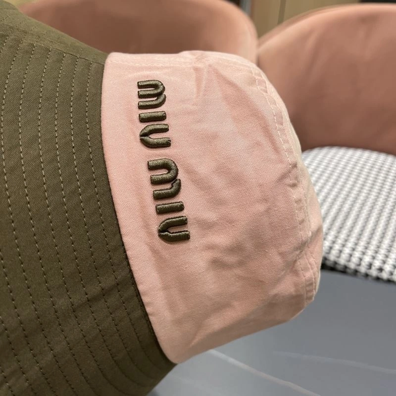 Miu Miu Caps MultiPurpose 257750