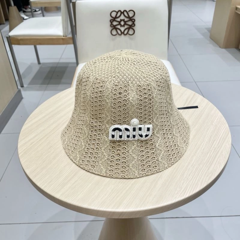 Miu Miu Caps Compact 257731