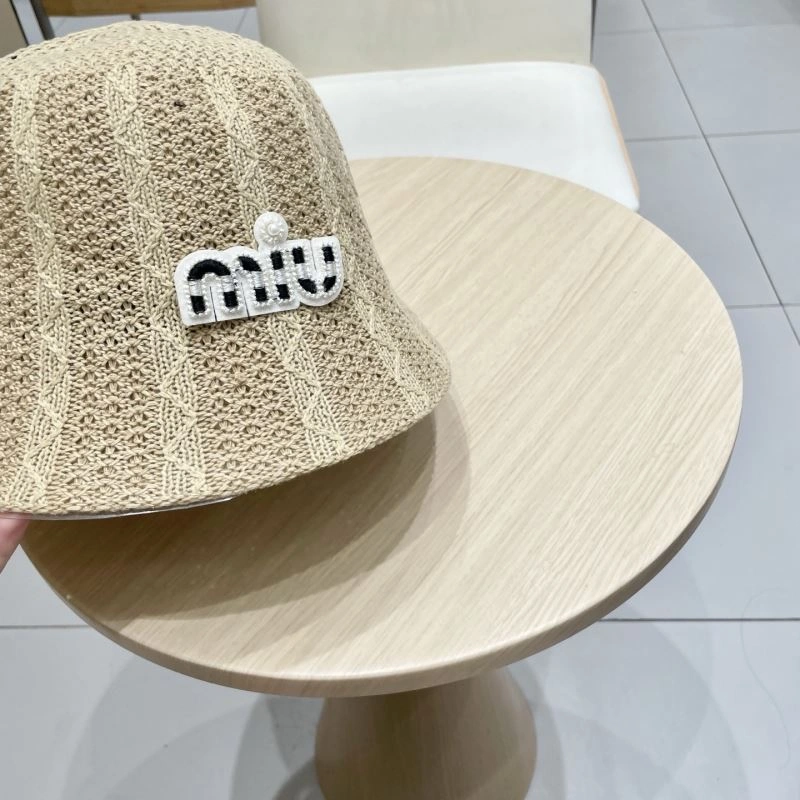 Miu Miu Caps Compact 257731