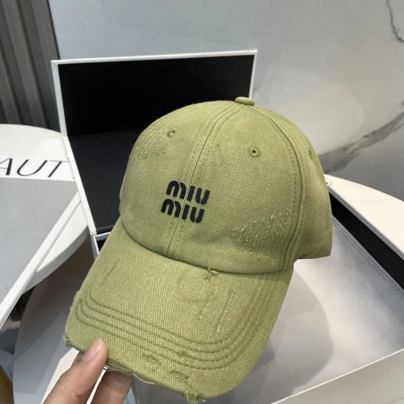 Miu Miu Caps UrbanStyle 257729