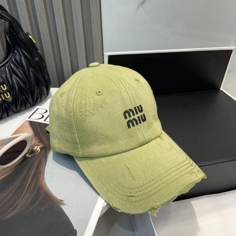 Miu Miu Caps UrbanStyle 257729
