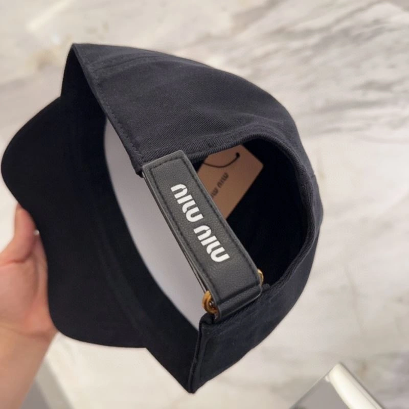 Miu Miu Caps Minimalist 257712