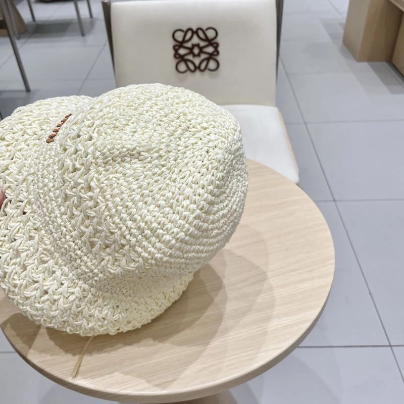 Miu Miu Caps Compact 257720