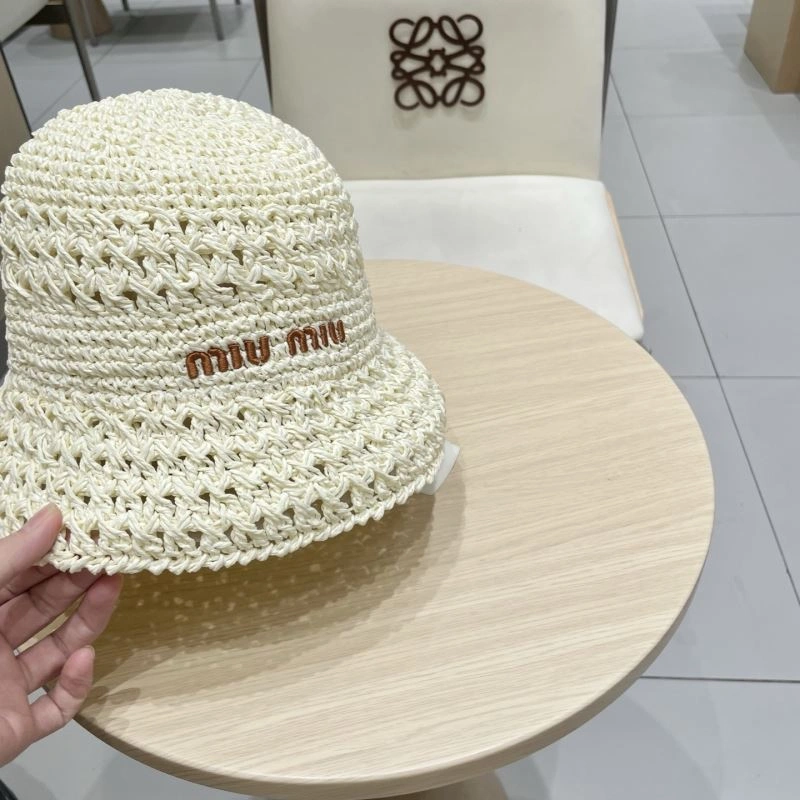 Miu Miu Caps Compact 257720