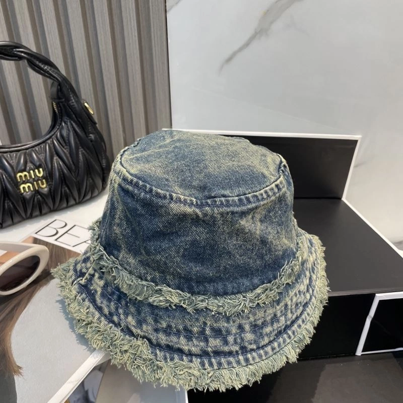 Miu Miu Caps ModernLook 257708