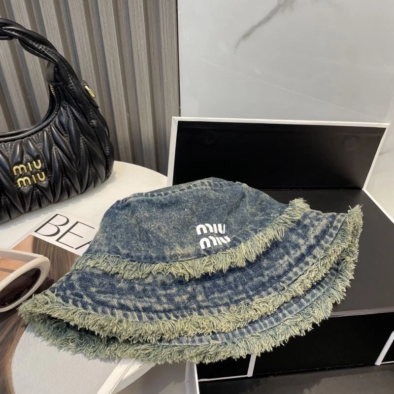 Miu Miu Caps ModernLook 257708