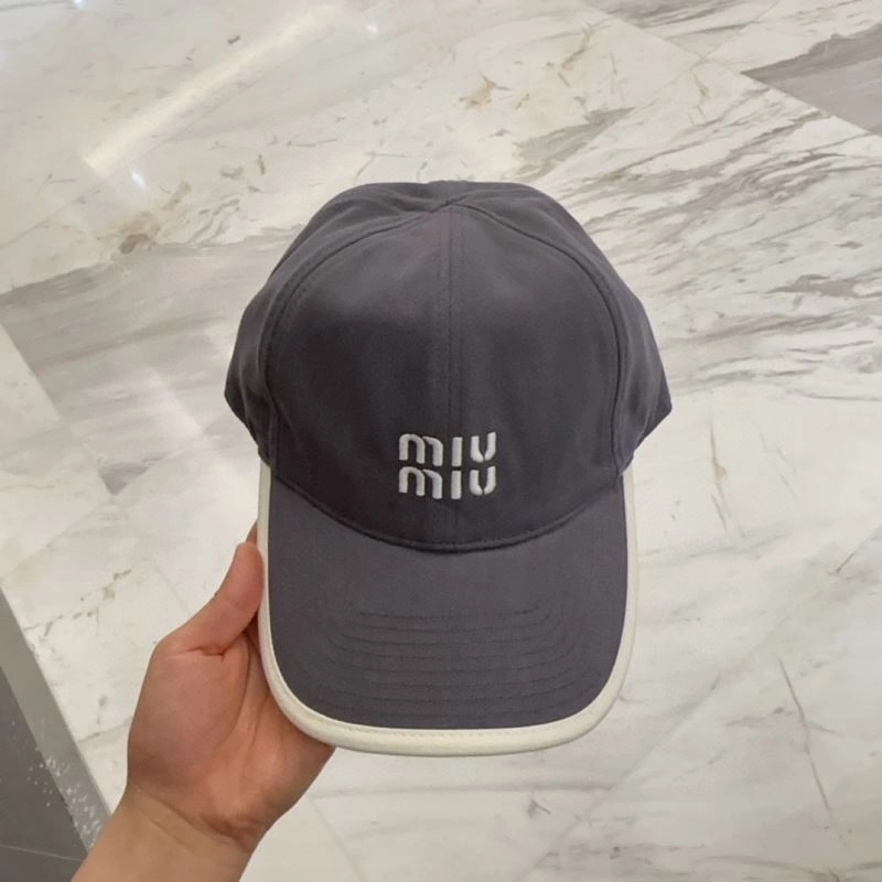 Miu Miu Caps Elegant 257670