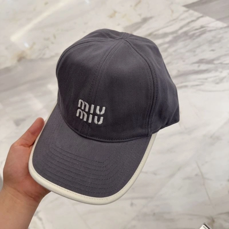 Miu Miu Caps Elegant 257670