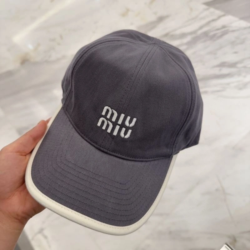 Miu Miu Caps Elegant 257670