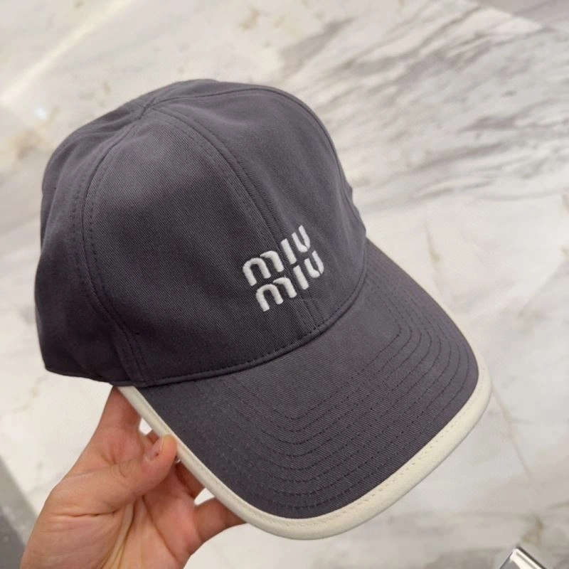 Miu Miu Caps Elegant 257670
