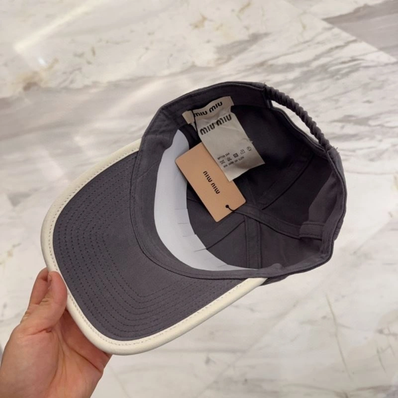 Miu Miu Caps Elegant 257670