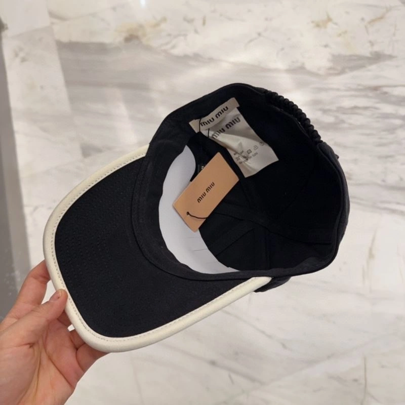 Miu Miu Caps Durable 257674