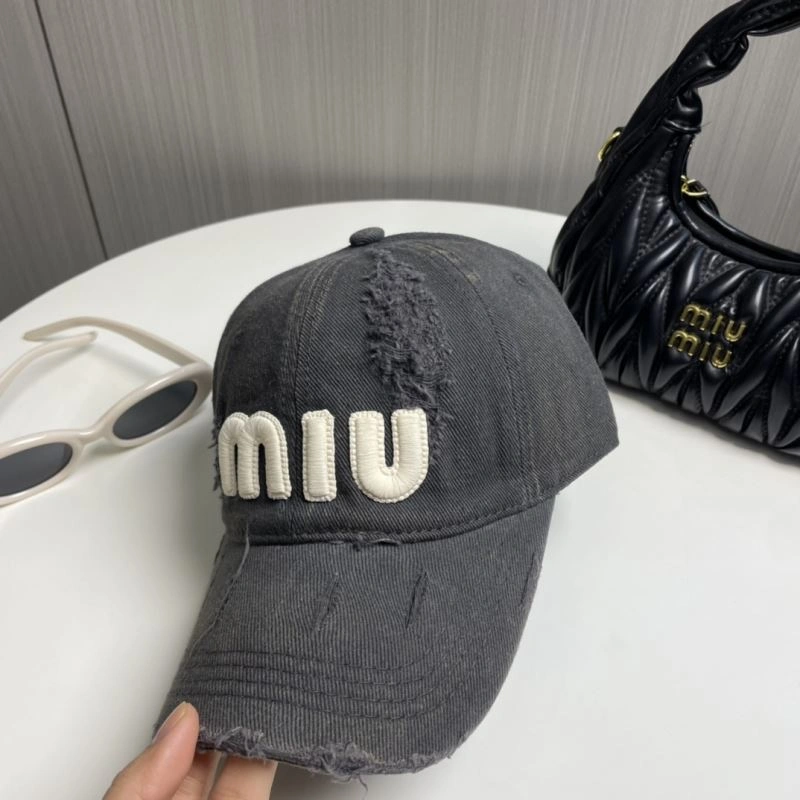 Miu Miu Caps Practical 257653
