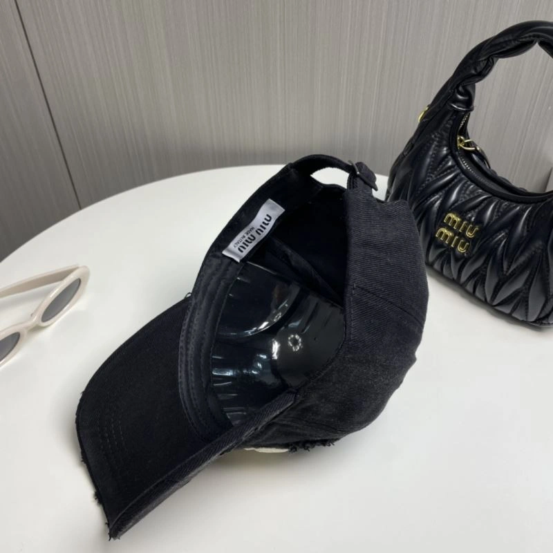 Miu Miu Caps EasyMatch 257652