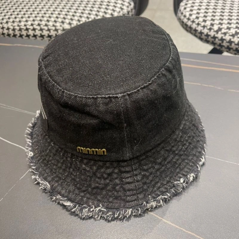Miu Miu Caps UrbanChic 257642