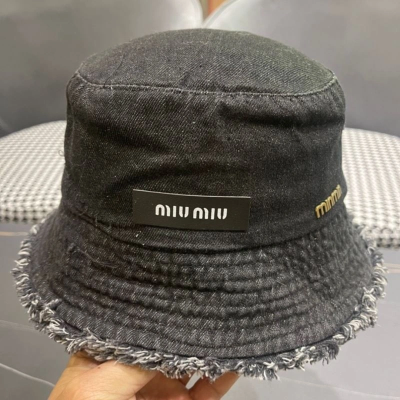 Miu Miu Caps UrbanChic 257642