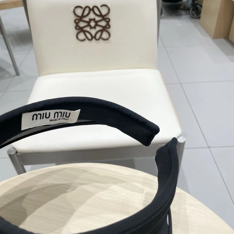 ModernLook Miu Miu Caps 257619