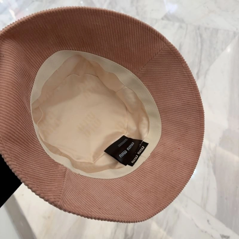 Miu Miu Caps Unique 257601