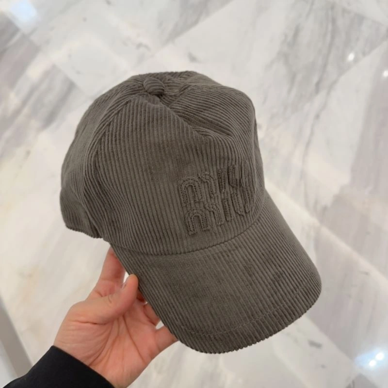Miu Miu Caps Comfortable 257597