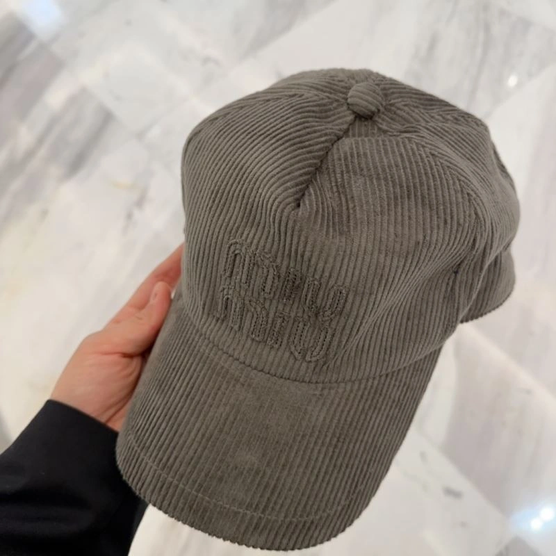 Miu Miu Caps Comfortable 257597
