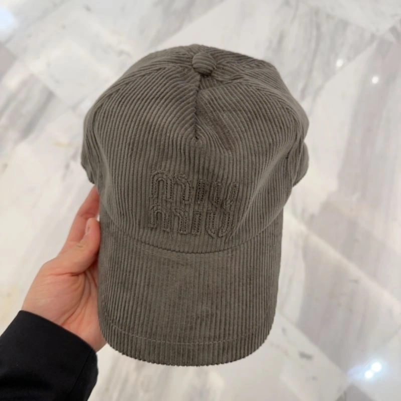 Miu Miu Caps Comfortable 257597
