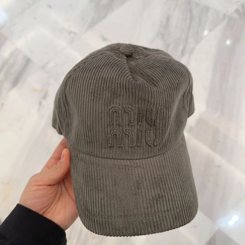 Miu Miu Caps Comfortable 257597