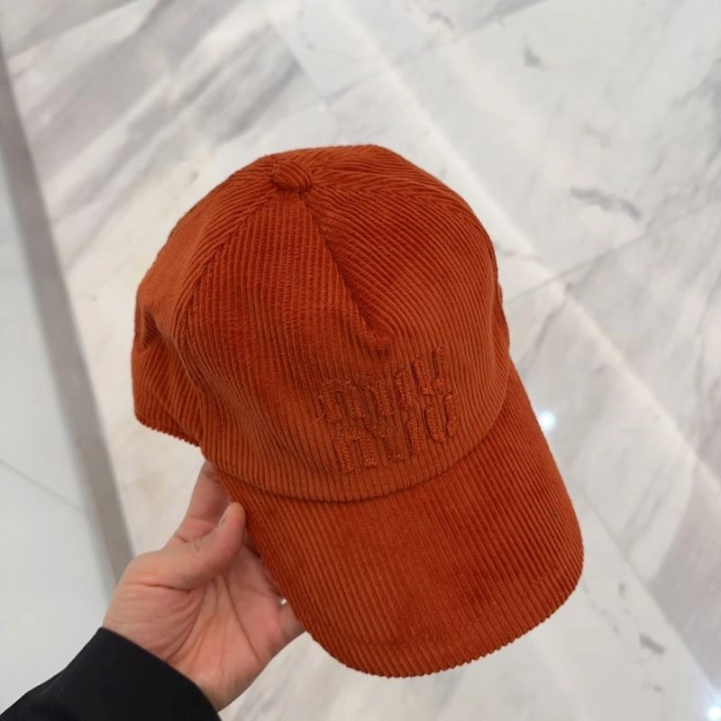Miu Miu Caps FastDry 257594