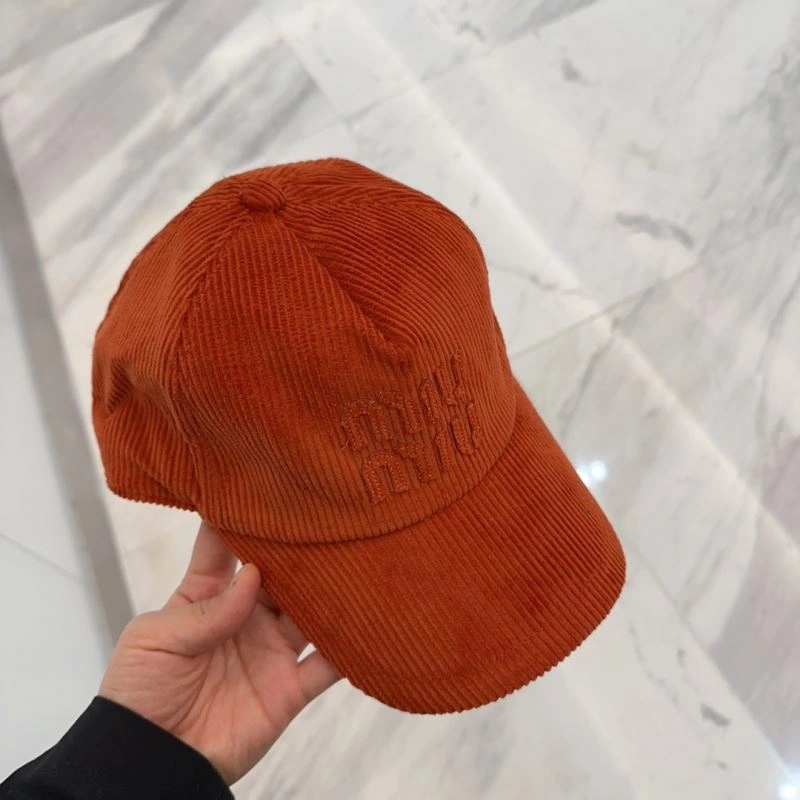Miu Miu Caps FastDry 257594
