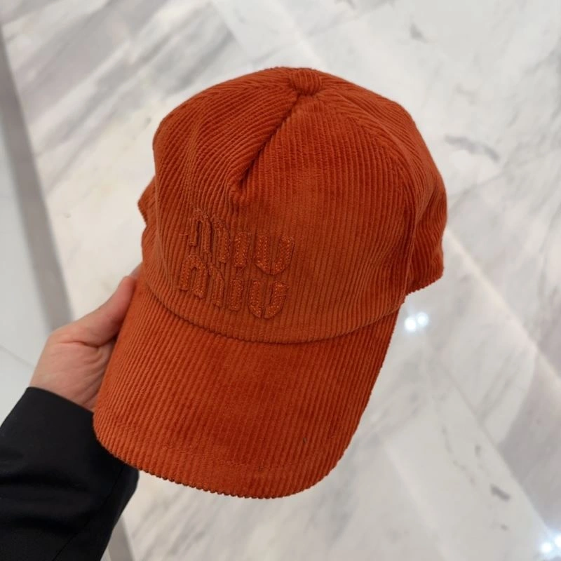 Miu Miu Caps FastDry 257594