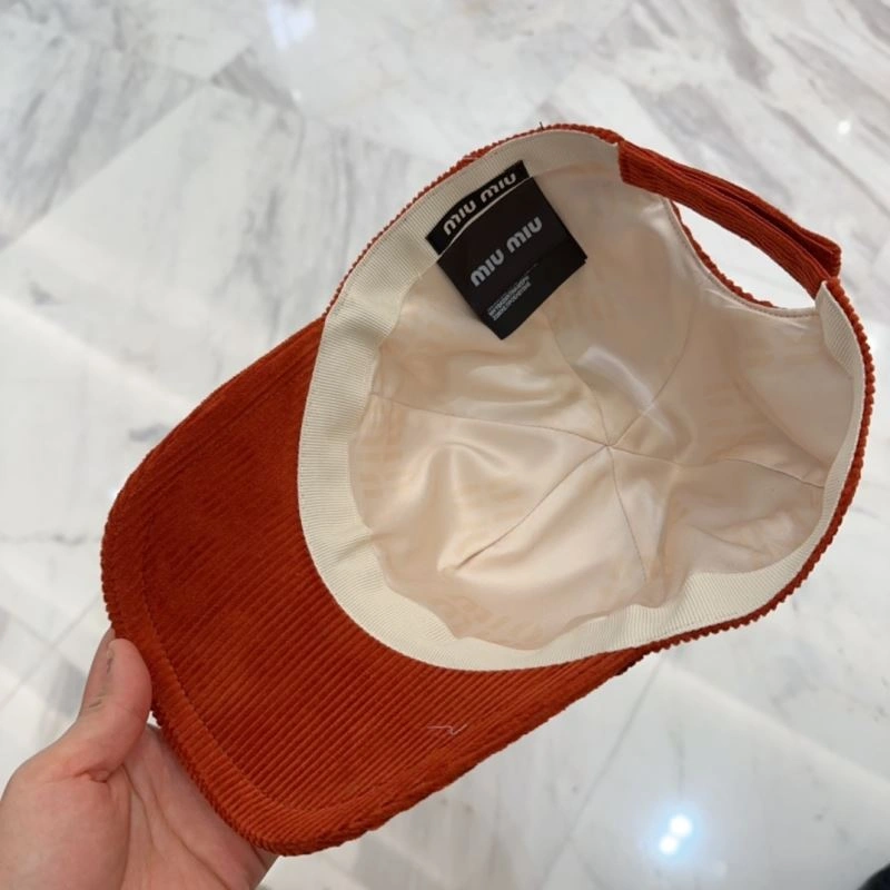 Miu Miu Caps FastDry 257594