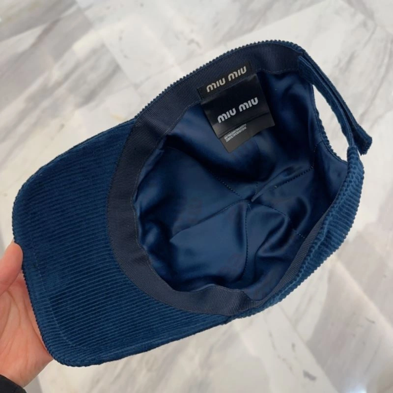 Miu Miu Caps WellDesigned 257592