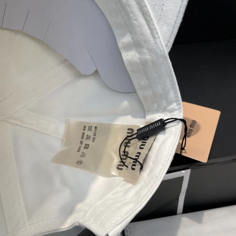 Miu Miu Caps Bright 257569