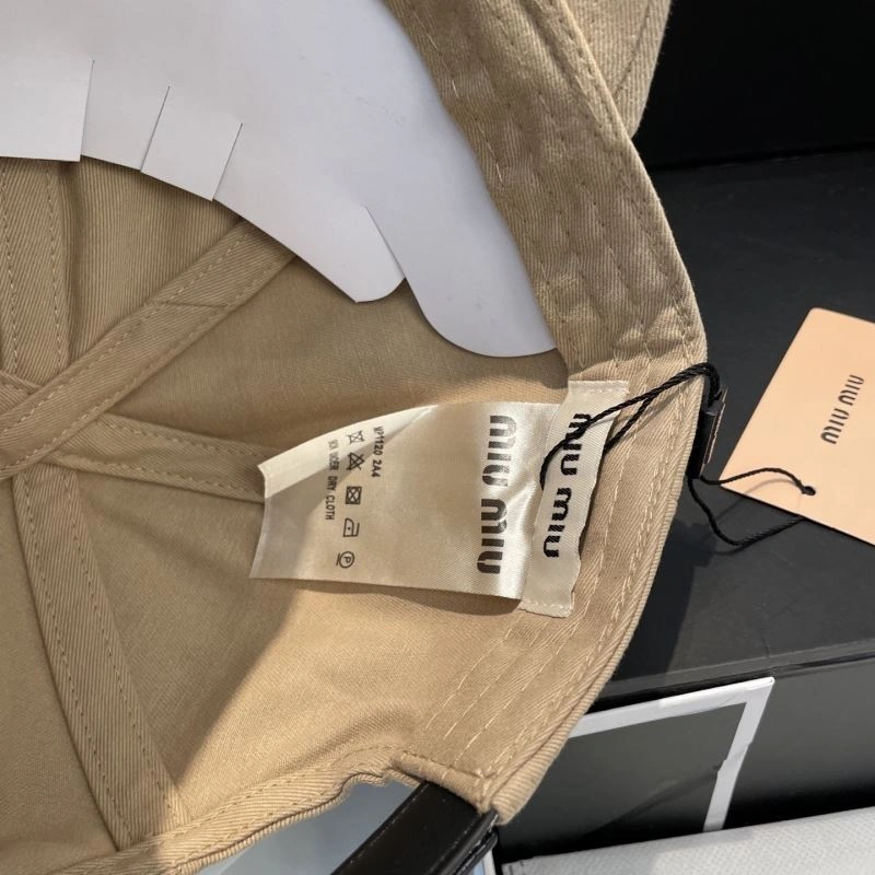 Miu Miu Caps ModernLook 257579