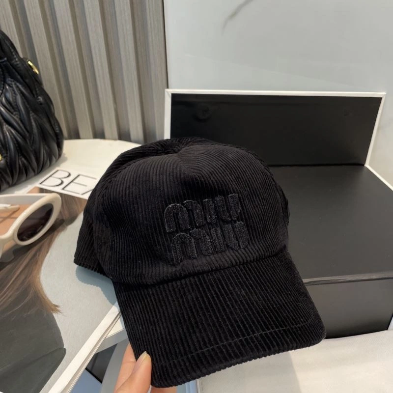 Miu Miu Caps Comfortable 257565