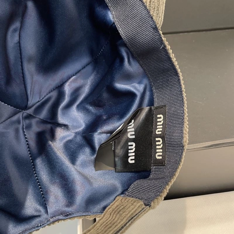 Miu Miu Caps ZeroBulk 257587