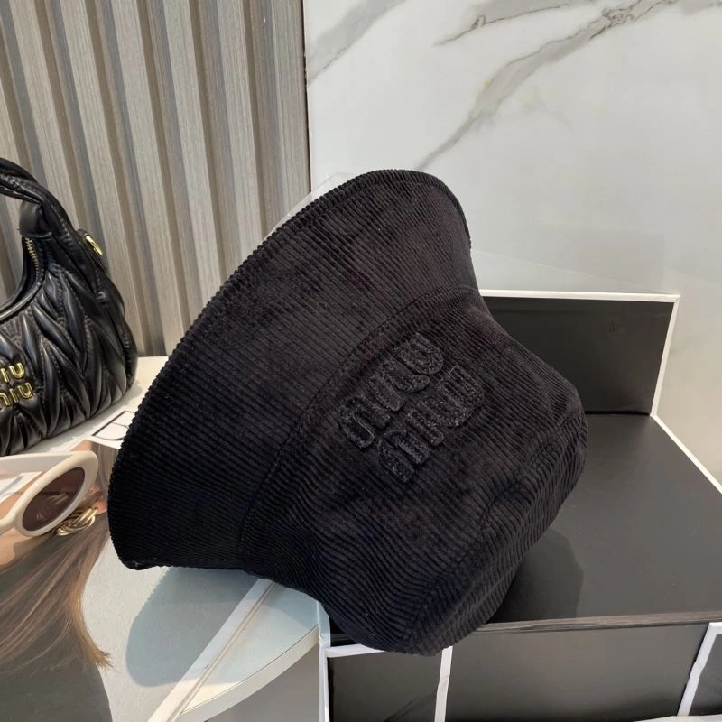 Miu Miu Caps Casual 257586