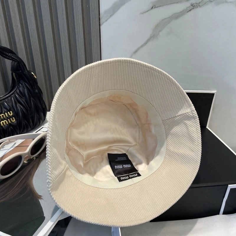 Miu Miu Caps Effortless 257589
