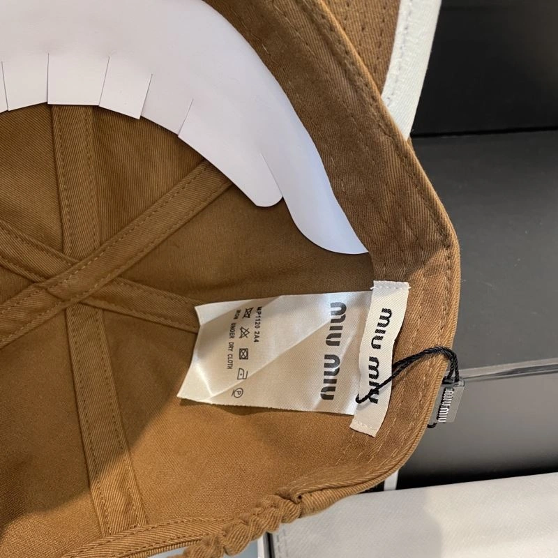 Miu Miu Caps Vibrant 257578
