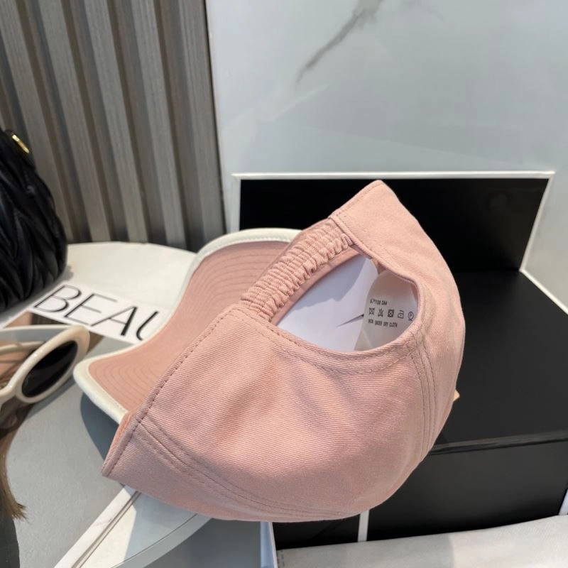 WellDesigned Miu Miu Caps 257558