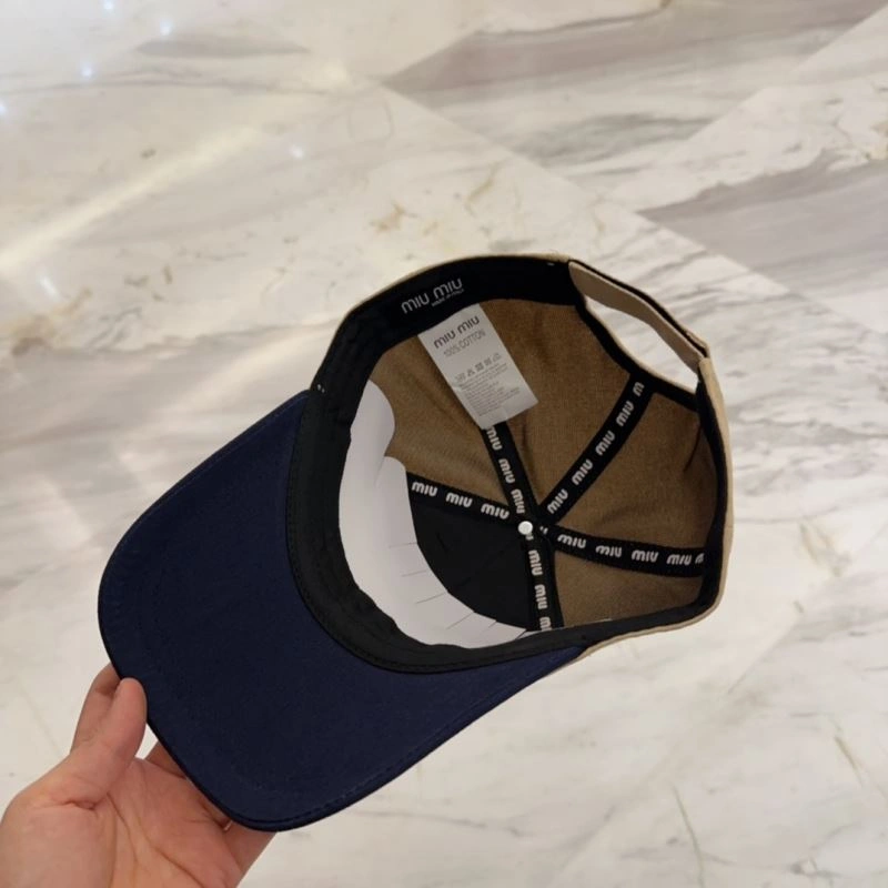 Miu Miu Caps Lightweight 257556