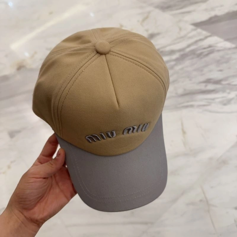 Miu Miu Caps ModernLook 257553