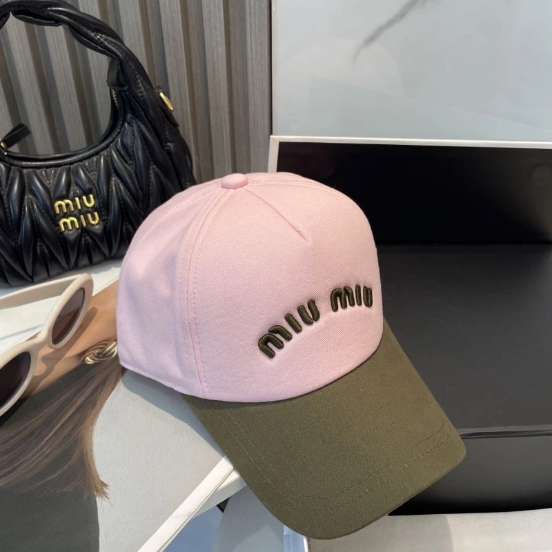Miu Miu Caps Versatile 257545