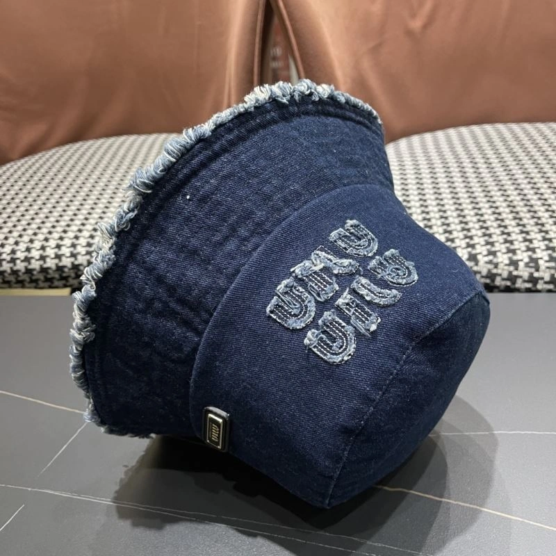 Miu Miu Caps Timeless 257500