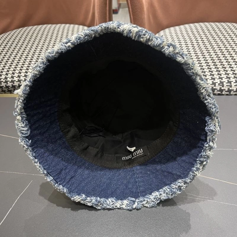 Miu Miu Caps Timeless 257500