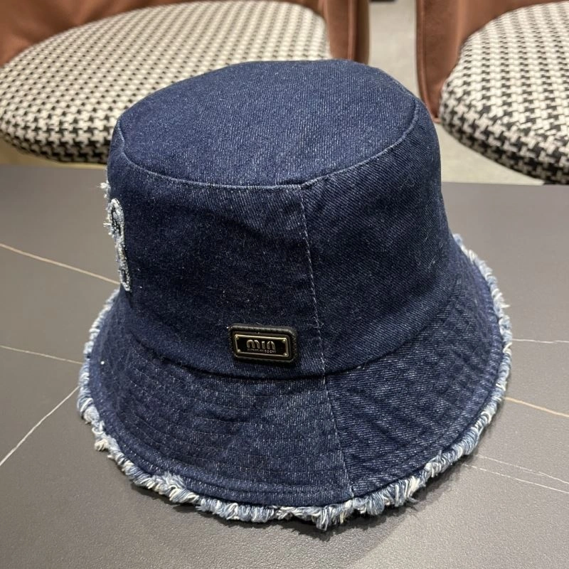 Miu Miu Caps Timeless 257500