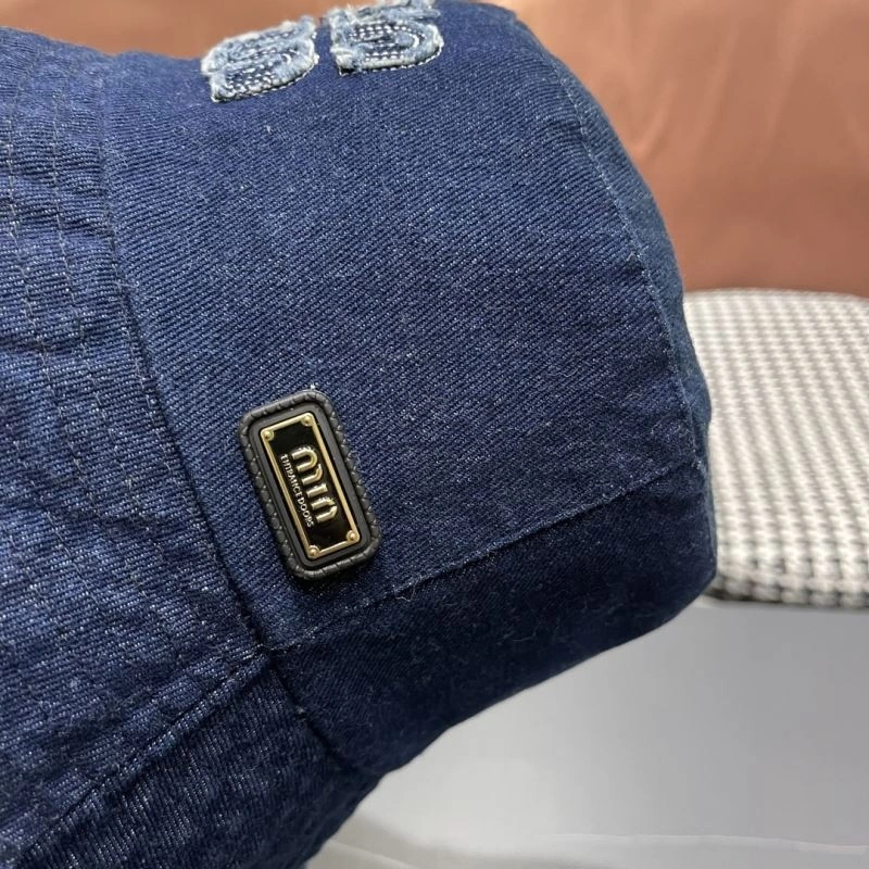 Miu Miu Caps Timeless 257500